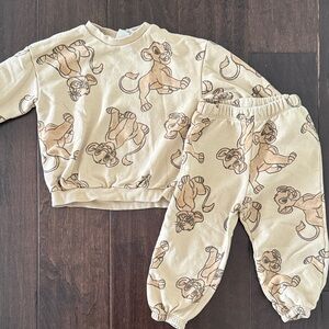 H and M Disney Toddler Boys Lion King Print Kids Sweatshirt and Pants Set!